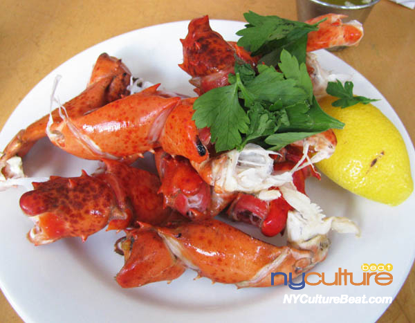 marysfishcamp-lobsterknuckle2-15.jpg