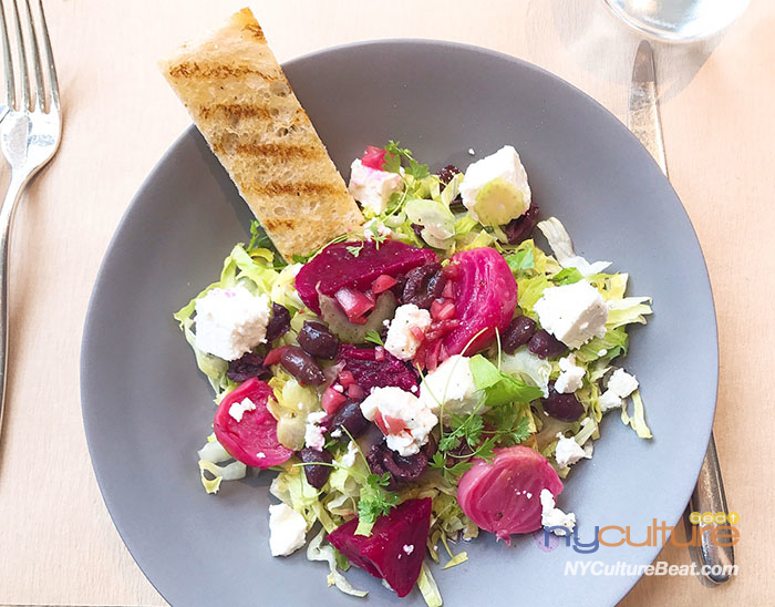 애피타이저)“Greek” Salad of Roasted Beets, Black Olives and Feta Cheese.jpg