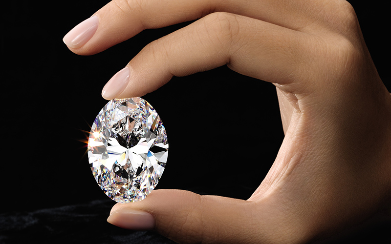 Sotheby's_The Spectacular 88.22-Carat Oval Diamond_225HK0863.jpg