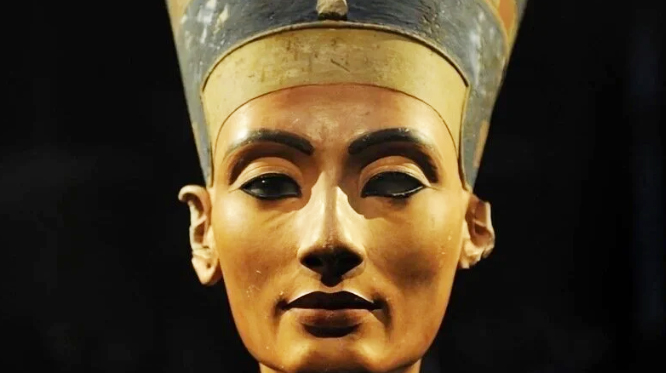 nefertiti.jpg